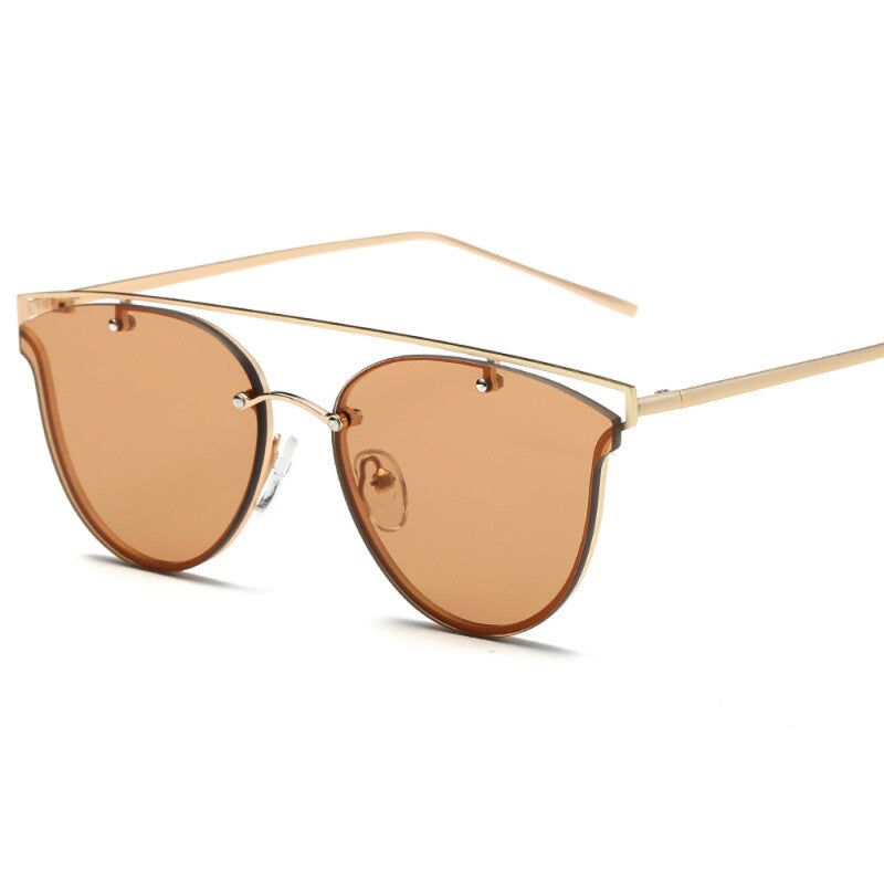 Fashionable Women's Cat Sunglasses - Camel